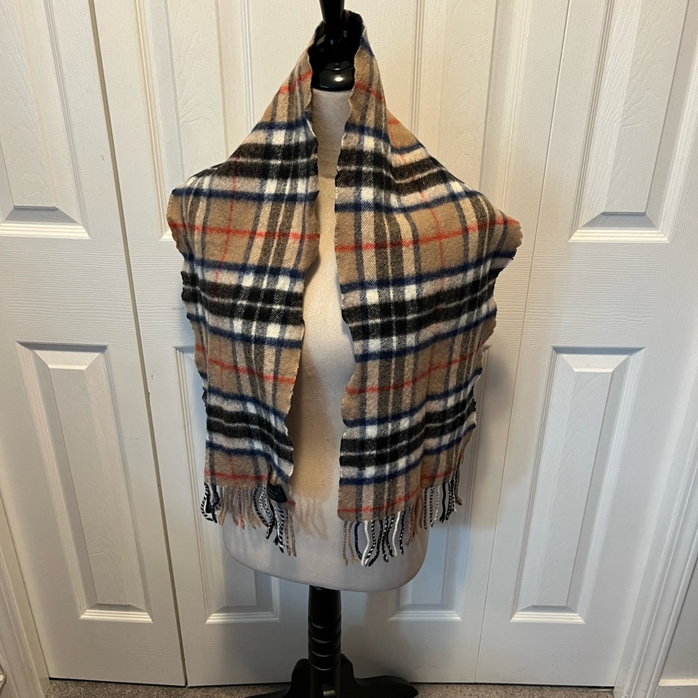 Lochcarron 100% Lambswool Plaid Wool Scarf with Fringe